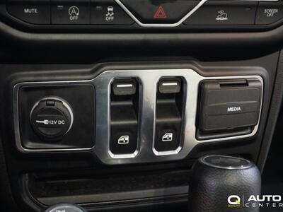 2022 Jeep Wrangler Sport S   - Photo 25 - Lynnwood, WA 98036