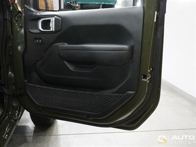 2022 Jeep Wrangler Sport S   - Photo 12 - Lynnwood, WA 98036