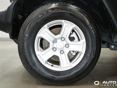 2022 Jeep Wrangler Sport S   - Photo 7 - Lynnwood, WA 98036