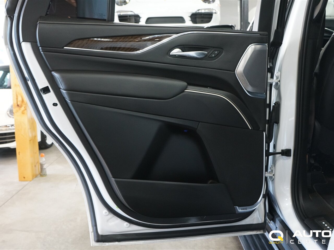 2021 Cadillac Escalade Premium Luxury Platinum - Photo 16 - Lynnwood, WA 98036
