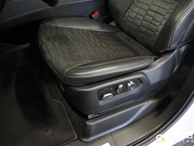 2021 Cadillac Escalade Premium Luxury Platinum   - Photo 21 - Lynnwood, WA 98036