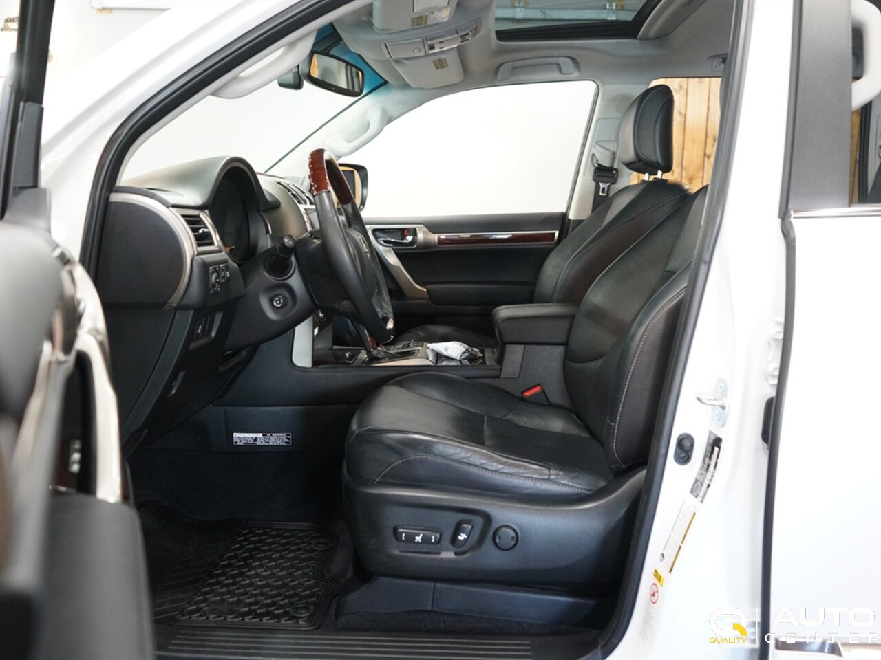 2014 Lexus GX 460 460 Luxury - Photo 14 - Lynnwood, WA 98036