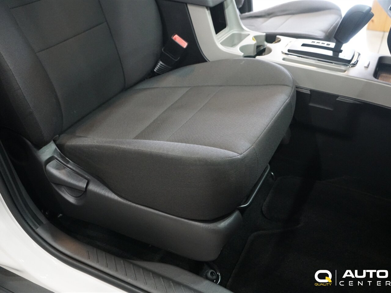 2010 Ford Escape Limited - Photo 20 - Lynnwood, WA 98036