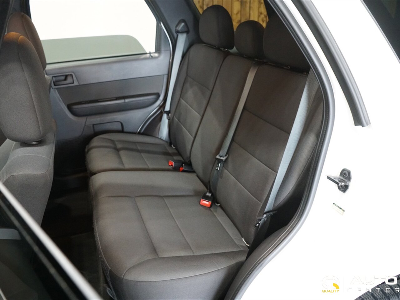 2010 Ford Escape Limited - Photo 29 - Lynnwood, WA 98036