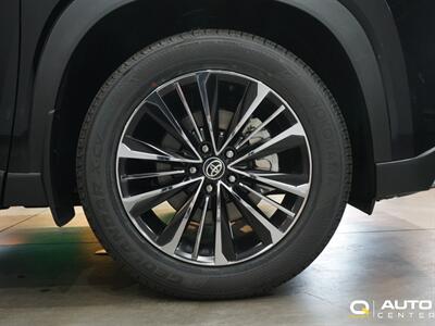 2025 Toyota Grand Highlander Hybrid MAX Platinum   - Photo 10 - Lynnwood, WA 98036