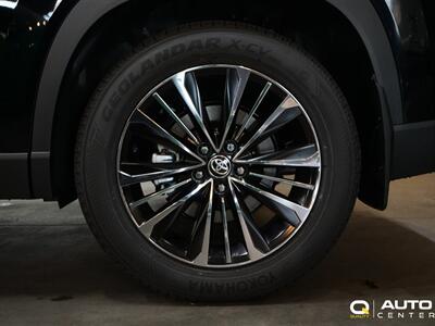 2025 Toyota Grand Highlander Hybrid MAX Platinum   - Photo 8 - Lynnwood, WA 98036