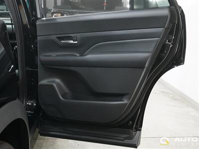 2025 Toyota Grand Highlander Hybrid MAX Platinum   - Photo 17 - Lynnwood, WA 98036