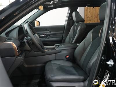 2025 Toyota Grand Highlander Hybrid MAX Platinum   - Photo 22 - Lynnwood, WA 98036
