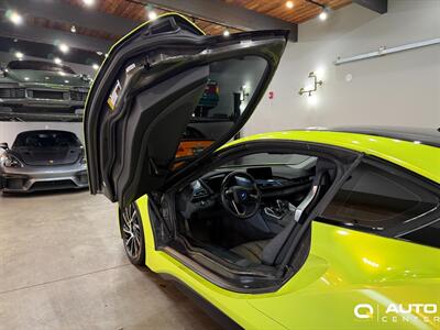2016 BMW i8   - Photo 12 - Lynnwood, WA 98036