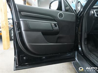 2017 Land Rover Discovery HSE   - Photo 11 - Lynnwood, WA 98036