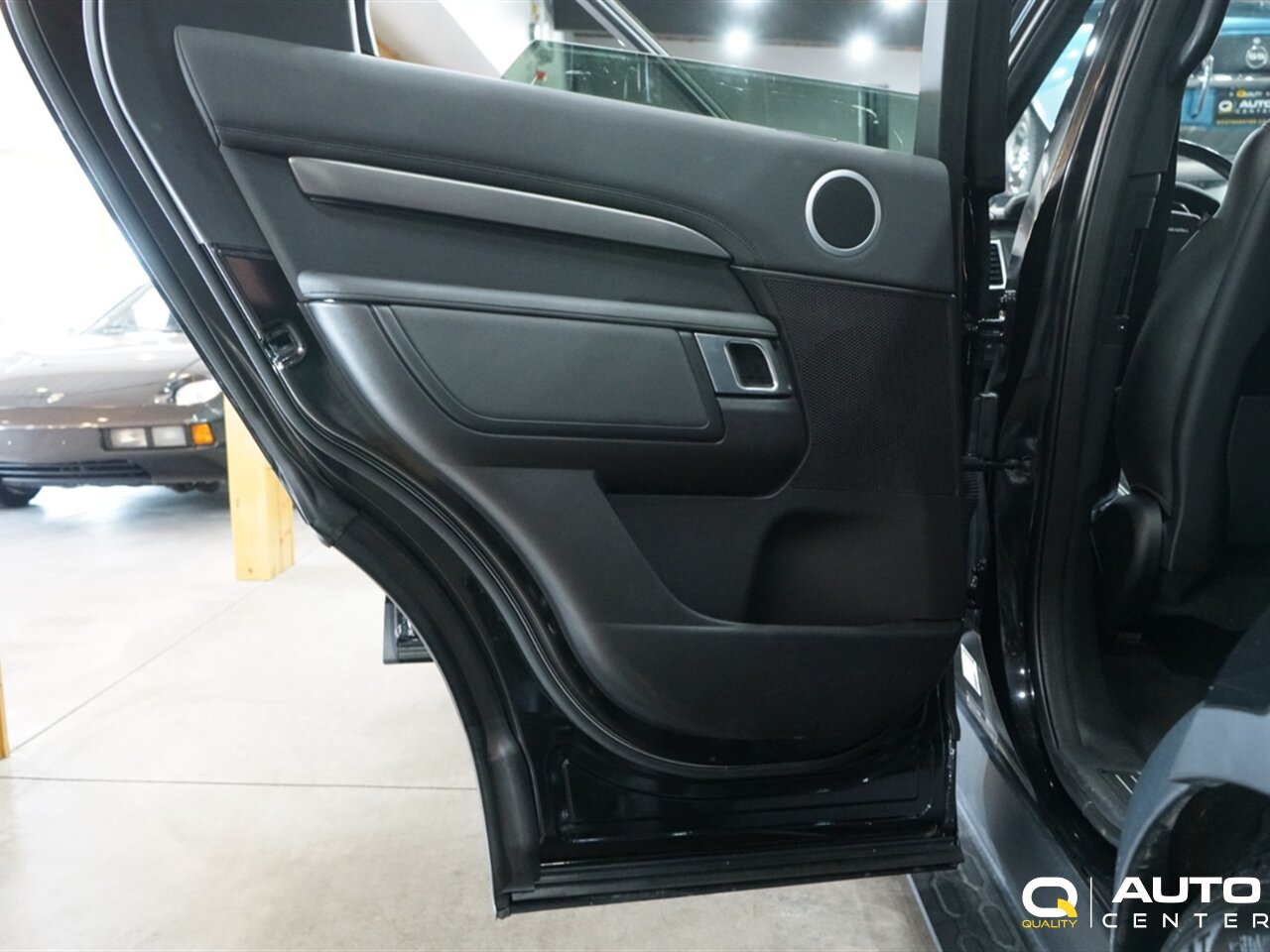 2017 Land Rover Discovery HSE - Photo 12 - Lynnwood, WA 98036