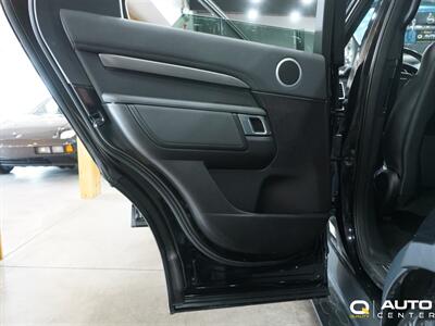 2017 Land Rover Discovery HSE   - Photo 12 - Lynnwood, WA 98036
