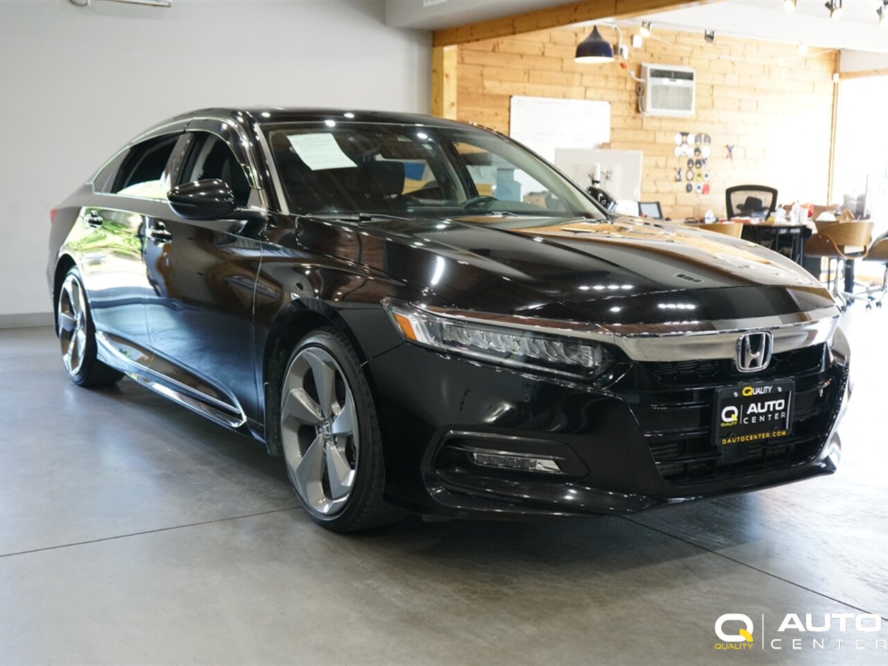 2018 Honda Accord Touring - Photo 3 - Lynnwood, WA 98036