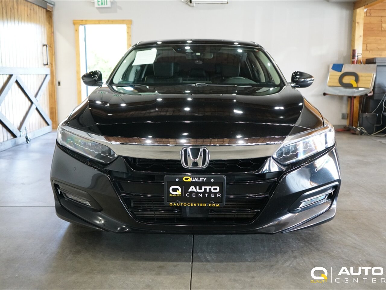 2018 Honda Accord Touring - Photo 2 - Lynnwood, WA 98036