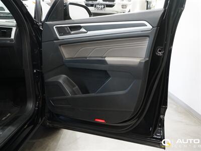 2021 Volkswagen Atlas Cross Sport 3.6L V6 SEL Premium R-Line   - Photo 12 - Lynnwood, WA 98036