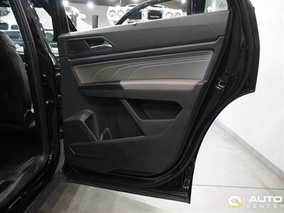 2021 Volkswagen Atlas Cross Sport 3.6L V6 SEL Premium R-Line   - Photo 13 - Lynnwood, WA 98036
