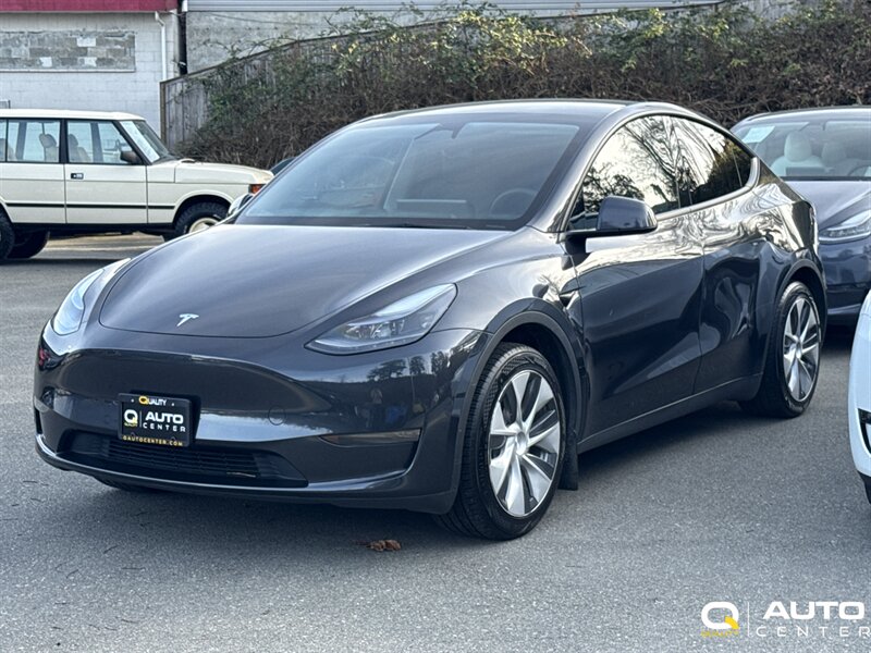 Stealth Gray 2024 Tesla Model Y Automatic