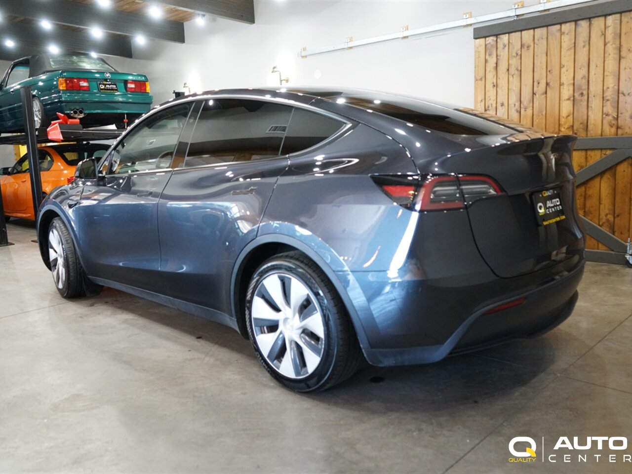2024 Tesla Model Y Standard Range - Photo 5 - Lynnwood, WA 98036