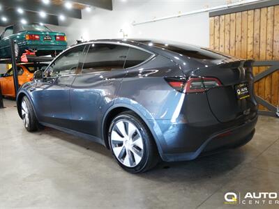 2024 Tesla Model Y Standard Range - Photo 5 - Lynnwood, WA 98036
