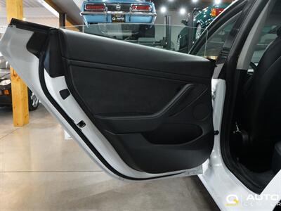 2021 Tesla Model 3 Standard Range Plus   - Photo 11 - Lynnwood, WA 98036