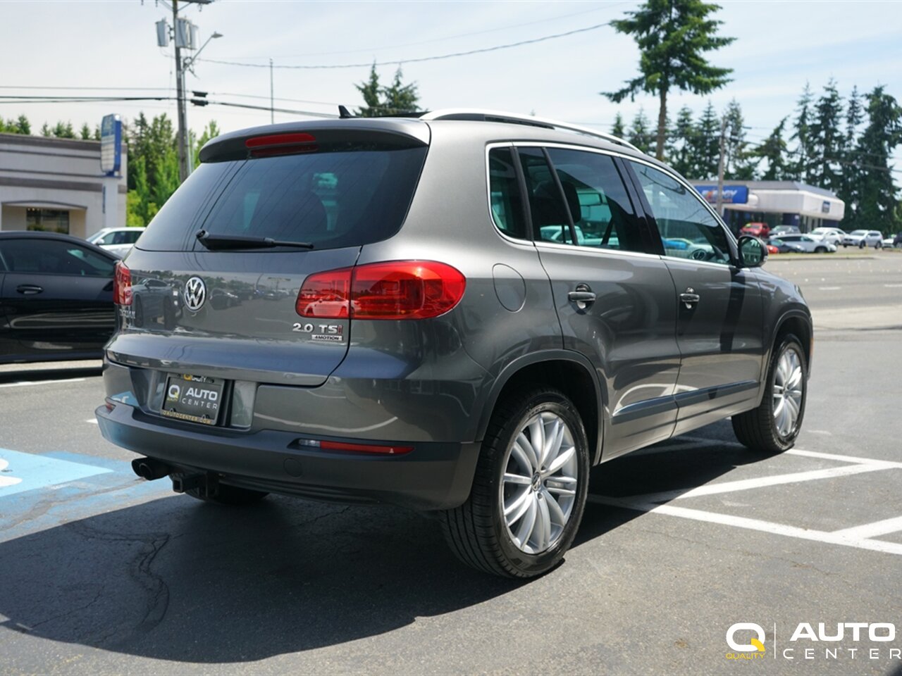 2015 Volkswagen Tiguan SEL 4Motion - Photo 4 - Lynnwood, WA 98036