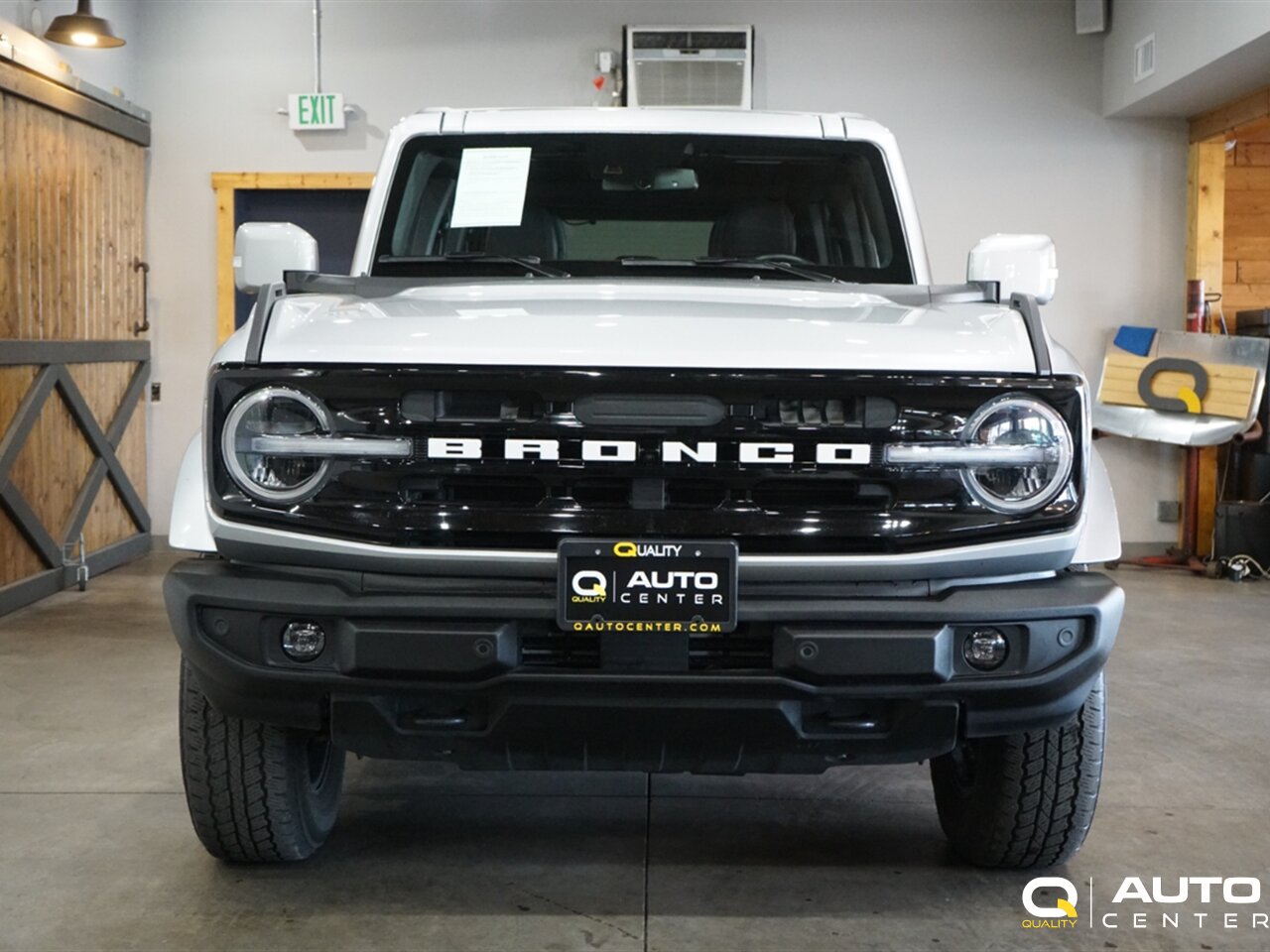 2024 Ford Bronco Outer Banks - Photo 2 - Lynnwood, WA 98036
