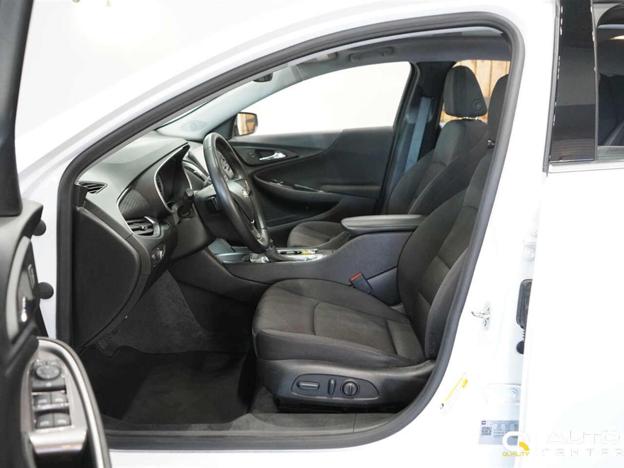 2023 Chevrolet Malibu LT 1LT - Photo 15 - Lynnwood, WA 98036