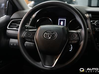 2020 Toyota Camry LE   - Photo 15 - Lynnwood, WA 98036