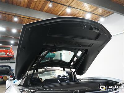 2020 Chevrolet Corvette Stingray 2LT   - Photo 14 - Lynnwood, WA 98036