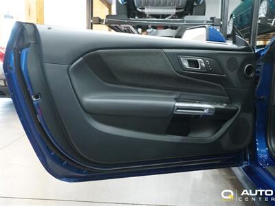 2024 Ford Mustang EcoBoost Premium   - Photo 9 - Lynnwood, WA 98036
