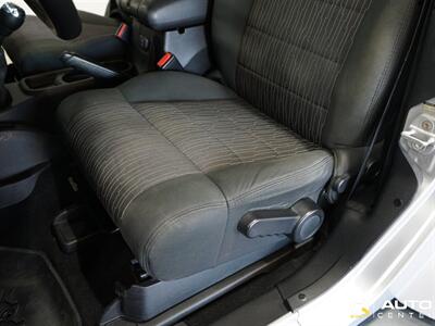 2012 Jeep Wrangler Sahara   - Photo 18 - Lynnwood, WA 98036