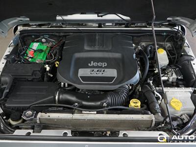 2012 Jeep Wrangler Sahara   - Photo 13 - Lynnwood, WA 98036