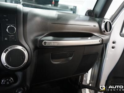 2012 Jeep Wrangler Sahara   - Photo 29 - Lynnwood, WA 98036