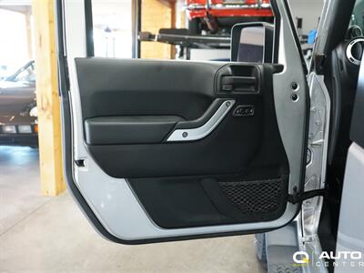 2012 Jeep Wrangler Sahara   - Photo 14 - Lynnwood, WA 98036