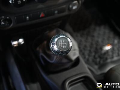 2012 Jeep Wrangler Sahara   - Photo 28 - Lynnwood, WA 98036