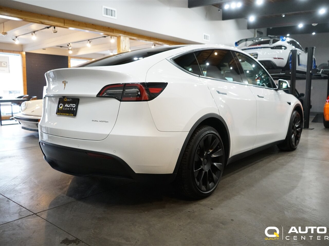 2022 Tesla Model Y Long Range - Photo 4 - Lynnwood, WA 98036