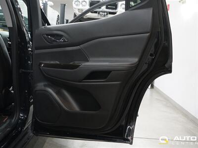 2021 GMC Acadia AT4   - Photo 13 - Lynnwood, WA 98036
