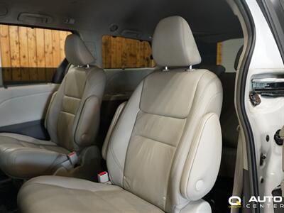 2019 Toyota Sienna XLE Premium 7 Passenger   - Photo 32 - Lynnwood, WA 98036