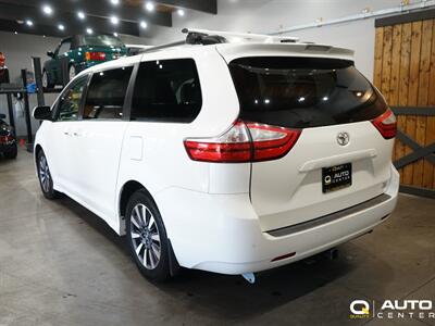 2019 Toyota Sienna XLE Premium 7 Passenger   - Photo 7 - Lynnwood, WA 98036