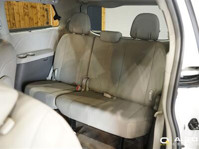 2019 Toyota Sienna XLE Premium 7 Passenger   - Photo 38 - Lynnwood, WA 98036
