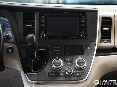 2019 Toyota Sienna XLE Premium 7 Passenger   - Photo 22 - Lynnwood, WA 98036