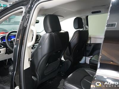 2022 Chrysler Pacifica Hybrid Touring L   - Photo 25 - Lynnwood, WA 98036