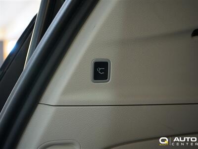 2022 Chrysler Pacifica Hybrid Touring L   - Photo 29 - Lynnwood, WA 98036