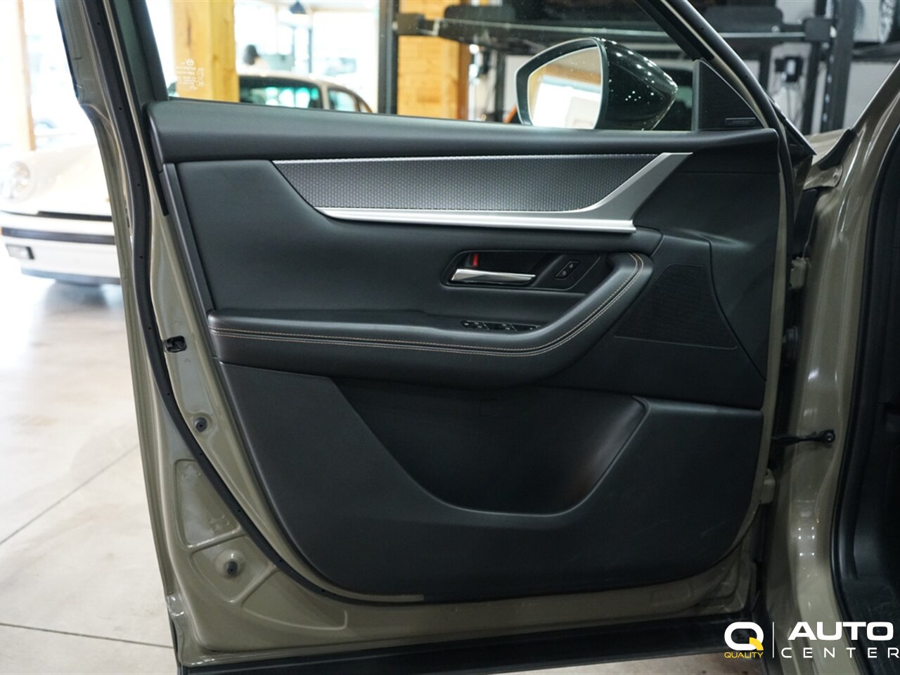 2025 Mazda CX-70 3.3 Turbo Premium - Photo 11 - Lynnwood, WA 98036