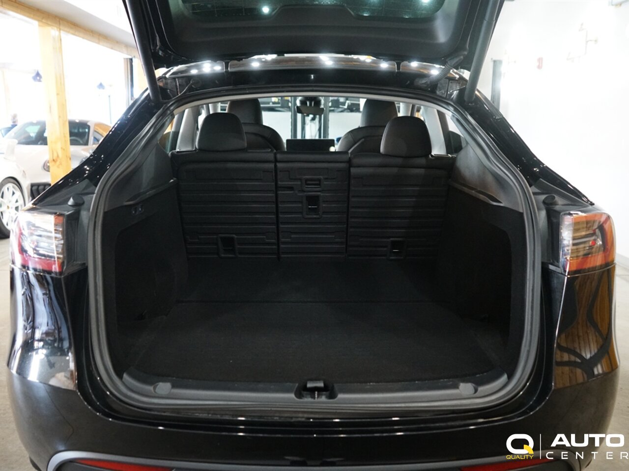 2023 Tesla Model Y Long Range - Photo 11 - Lynnwood, WA 98036