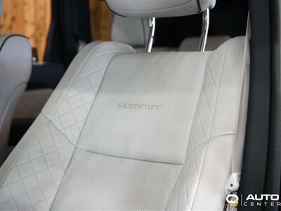 2020 Jeep Grand Cherokee Summit   - Photo 18 - Lynnwood, WA 98036