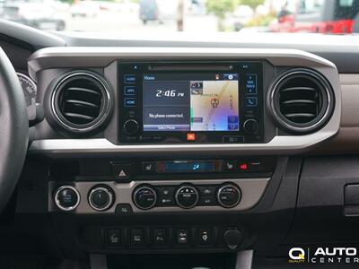 2017 Toyota Tacoma Limited V6   - Photo 22 - Lynnwood, WA 98036