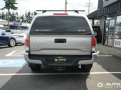 2017 Toyota Tacoma Limited V6   - Photo 7 - Lynnwood, WA 98036