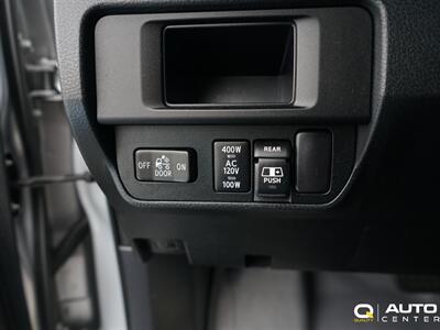 2017 Toyota Tacoma Limited V6   - Photo 27 - Lynnwood, WA 98036