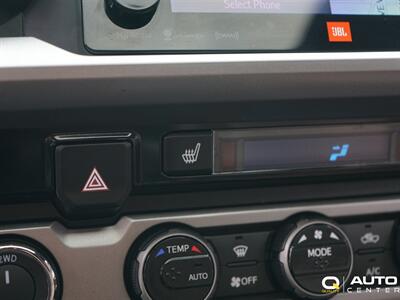 2017 Toyota Tacoma Limited V6   - Photo 28 - Lynnwood, WA 98036